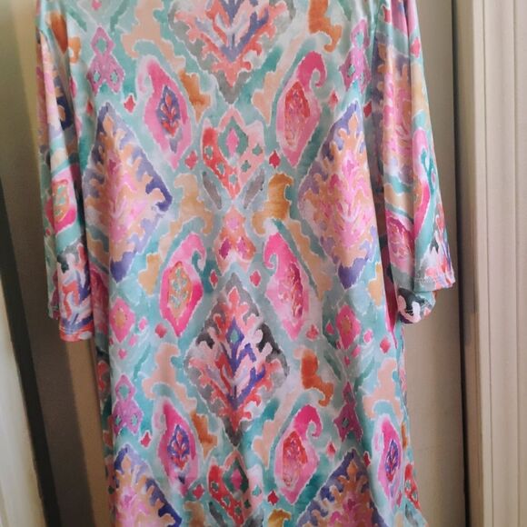 Pink and Blue Boxy Tunic with Three-Quarter Sleeves - Picture 5 of 13